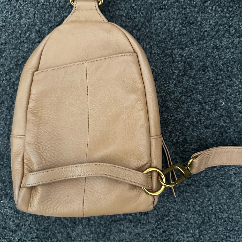 Chic Tan Leather Backpack - Picture 3 of 3